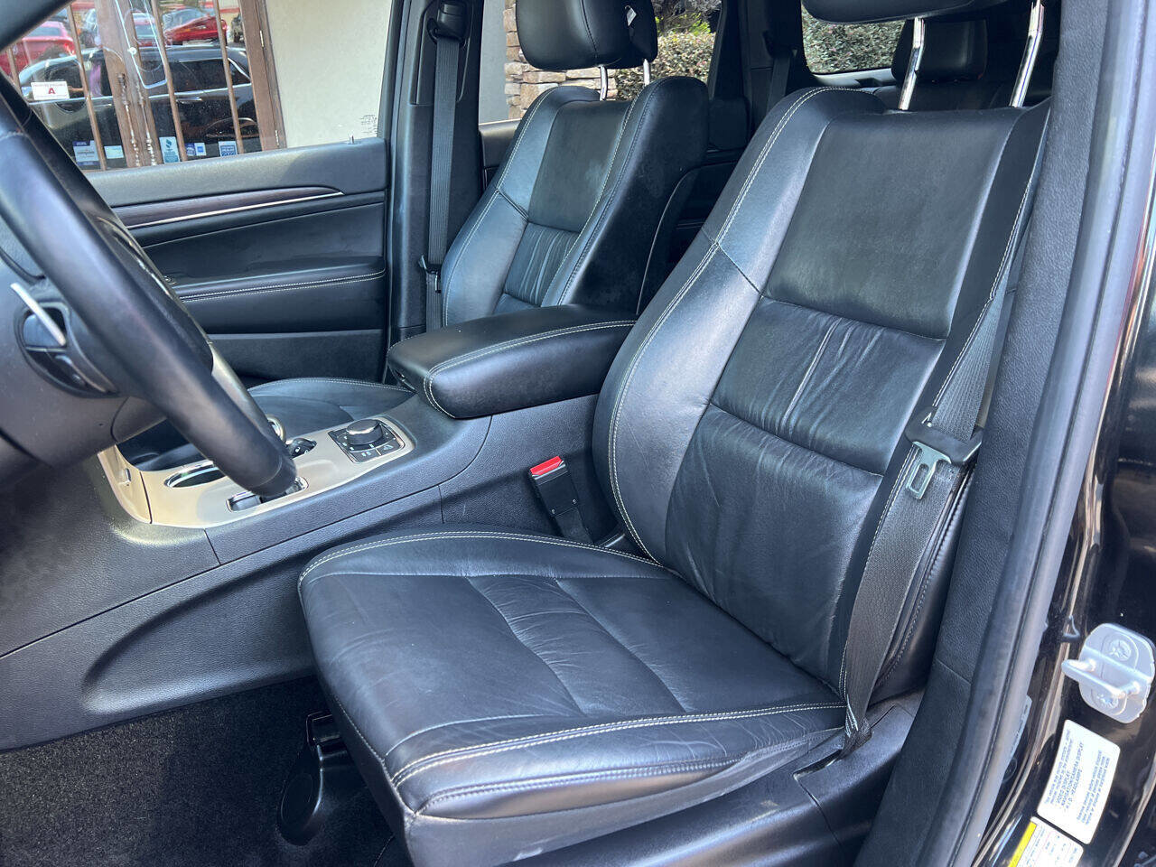 Used 2014 Jeep Grand Cherokee Limited AWD/4WD image 9