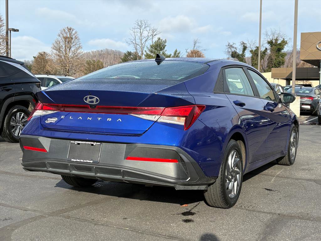 Certified 2024 Hyundai Elantra SEL image 5