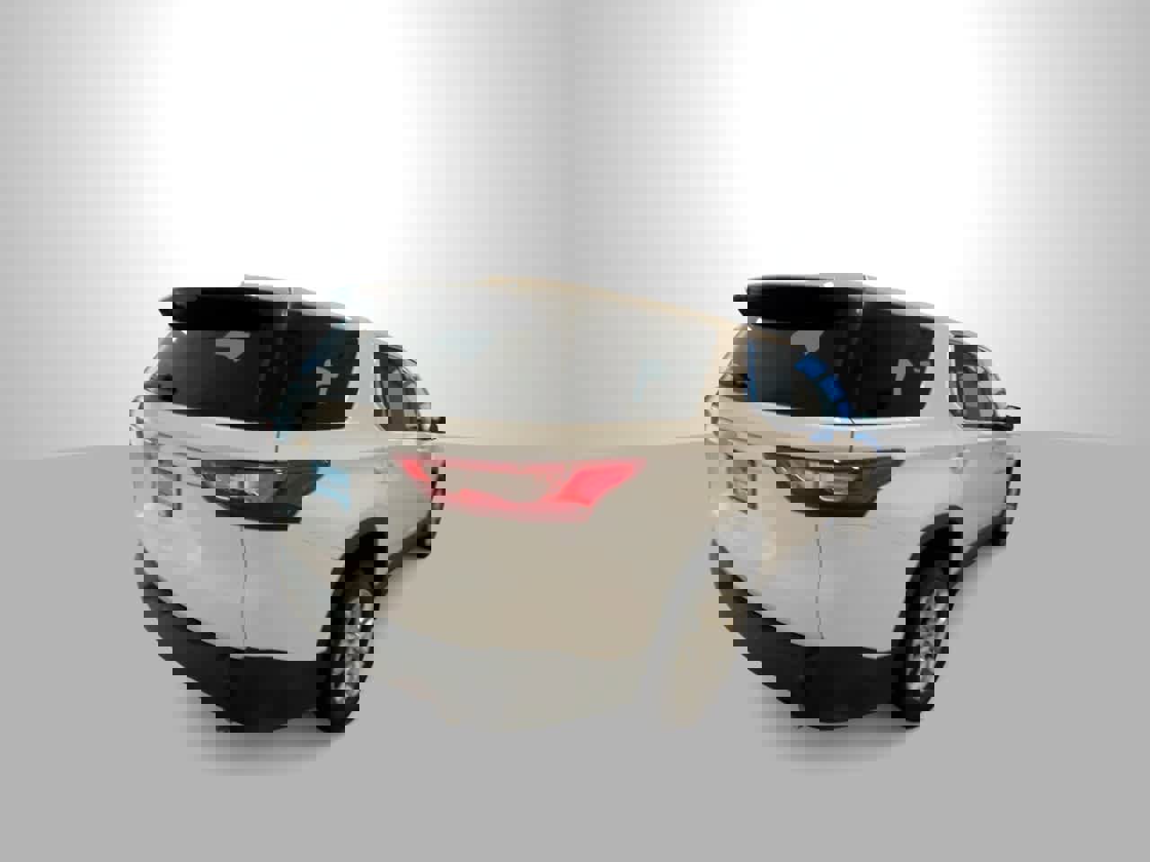 Used 2021 Chevrolet Traverse LS image 8