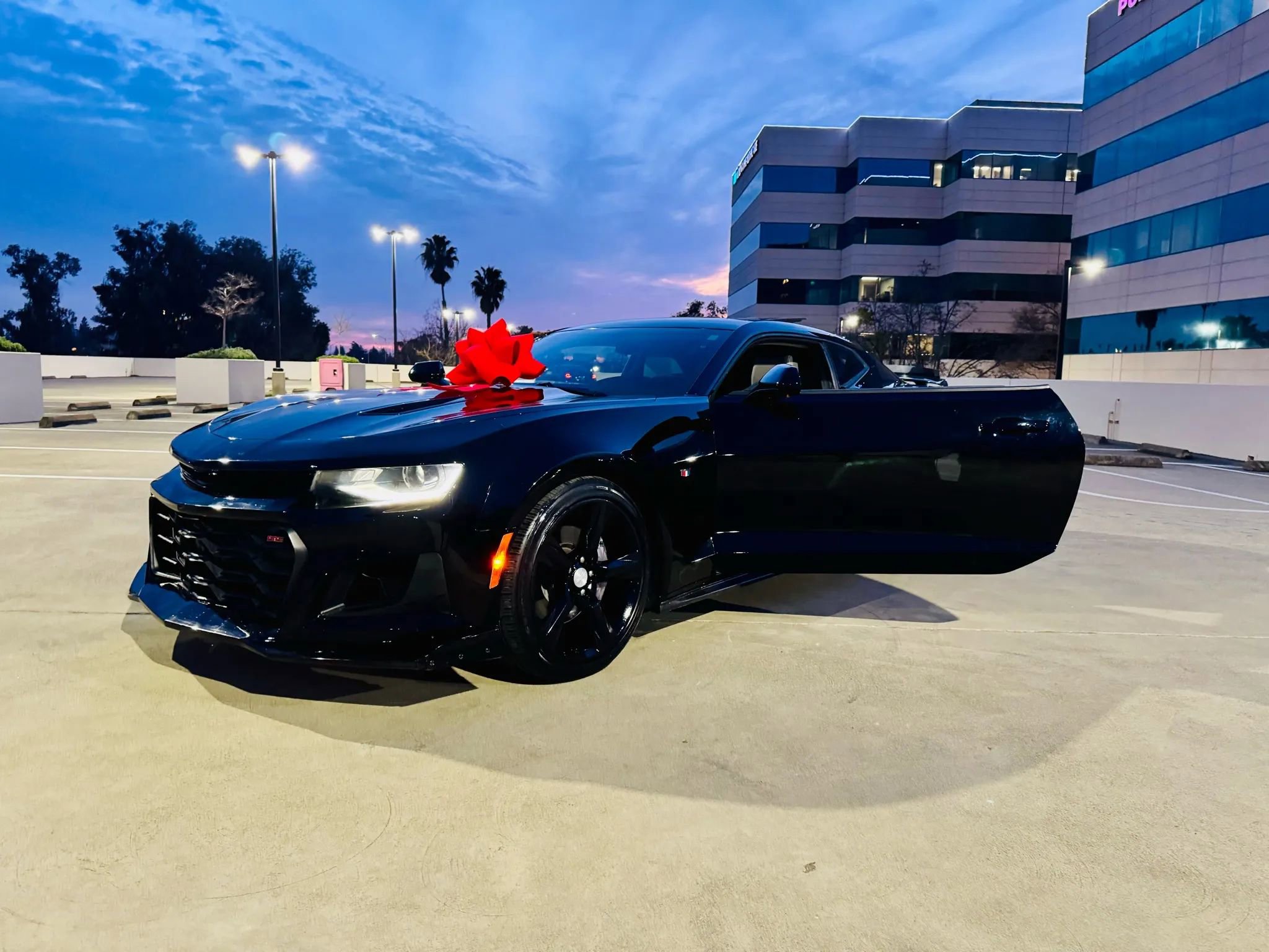 Used 2017 Chevrolet Camaro SS image 39
