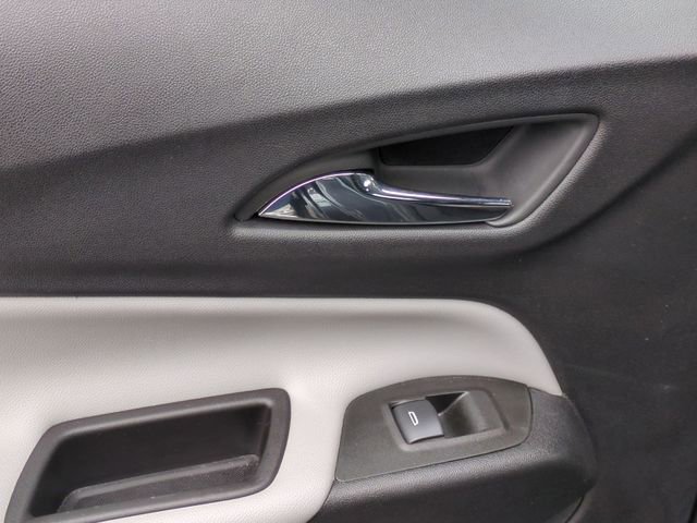 Used 2022 Chevrolet Equinox LS image 25