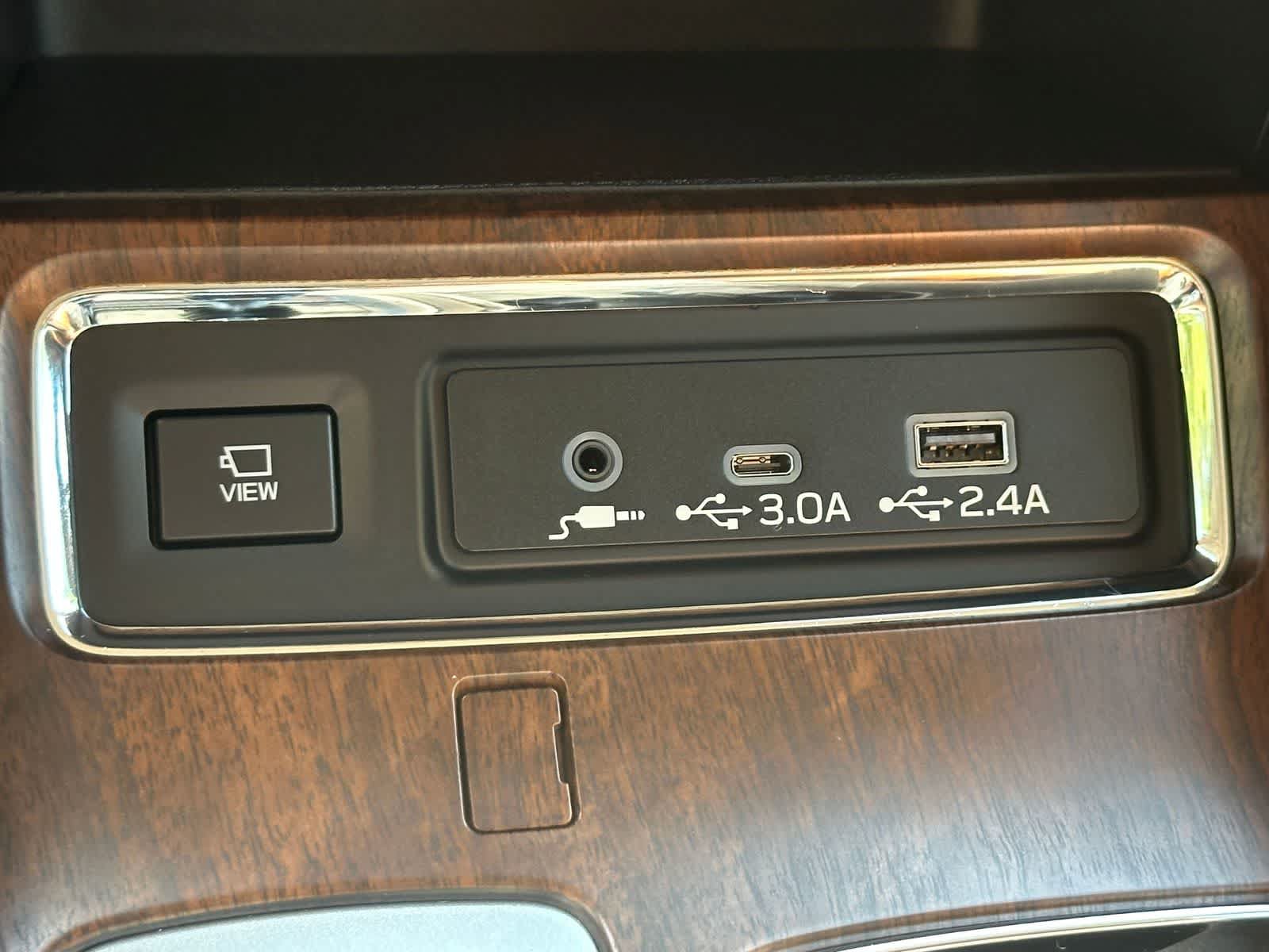 Certified 2025 Subaru Ascent Touring AWD/4WD image 22
