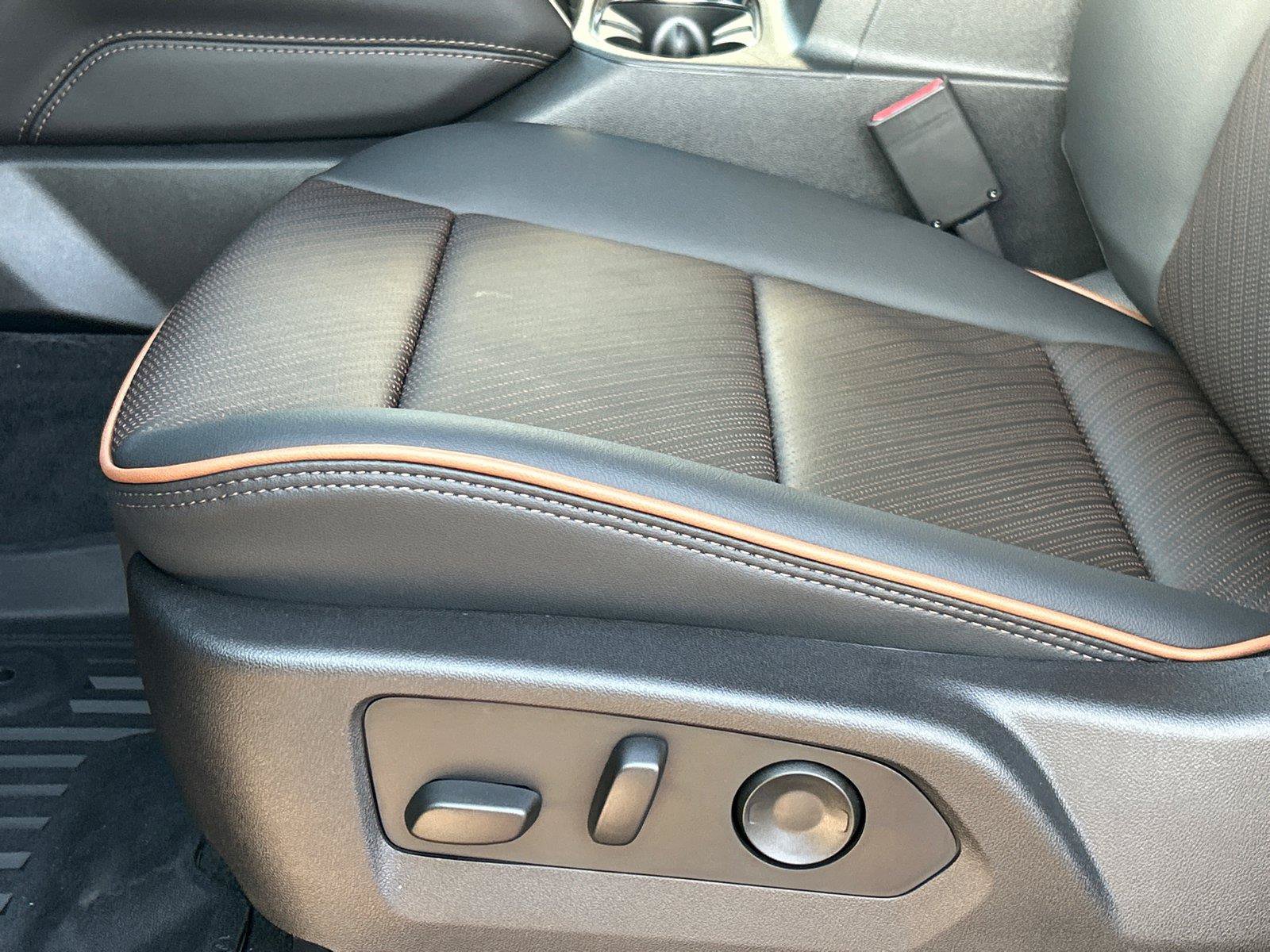 New 2026 GMC Canyon AT4 w/ Nightfall Edition AWD/4WD image 14