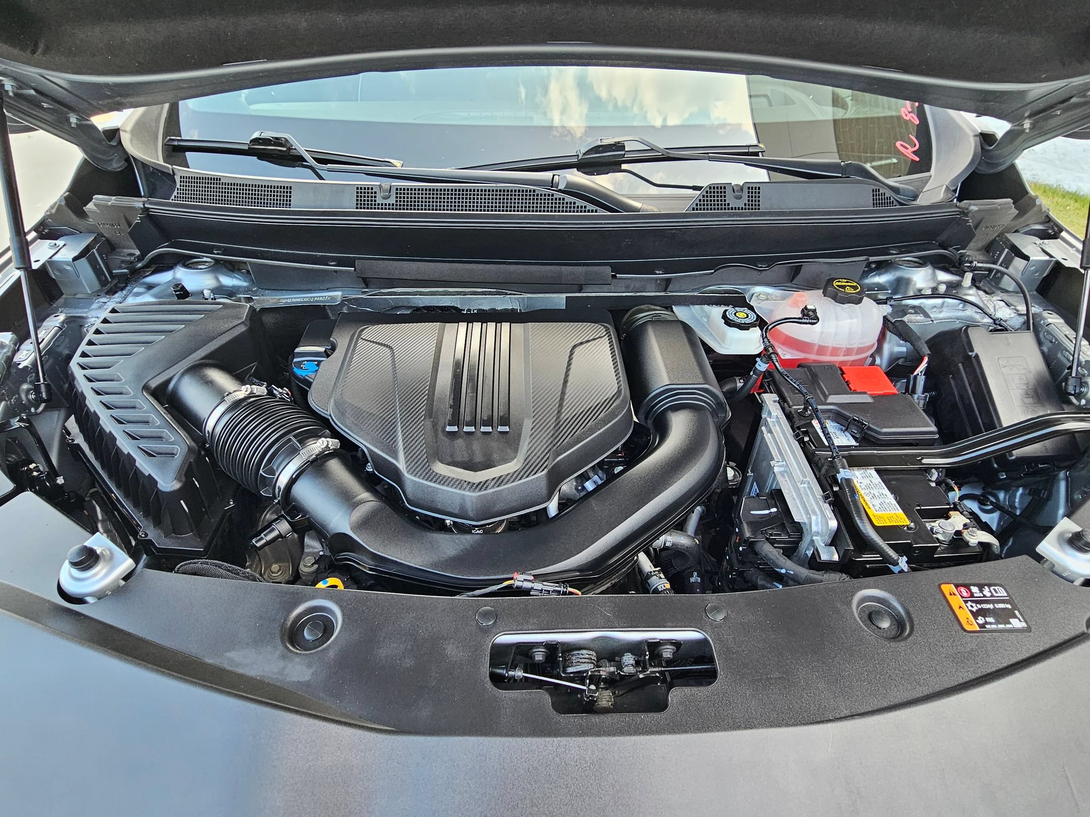 Used 2025 Buick Enclave Sport Touring w/ Power Package FWD image 31
