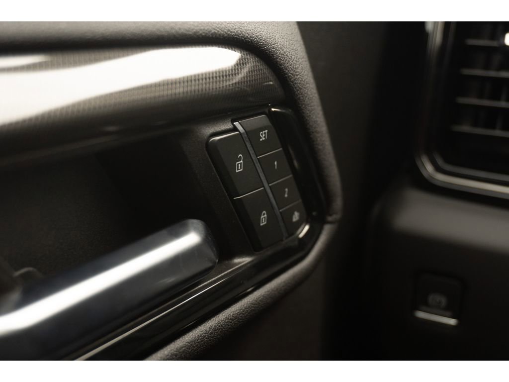 Used 2024 GMC Sierra 1500 AT4 w/ AT4 Preferred Package AWD/4WD image 29