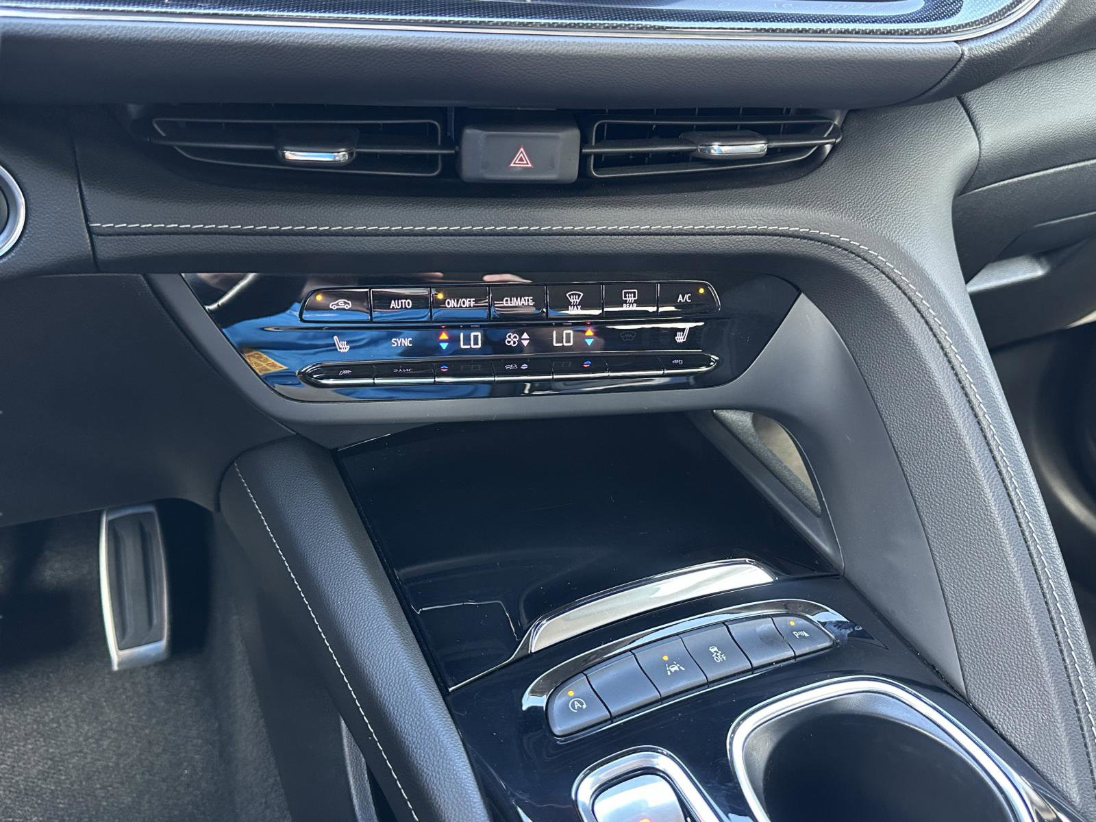 Used 2022 Buick Envision Preferred image 23