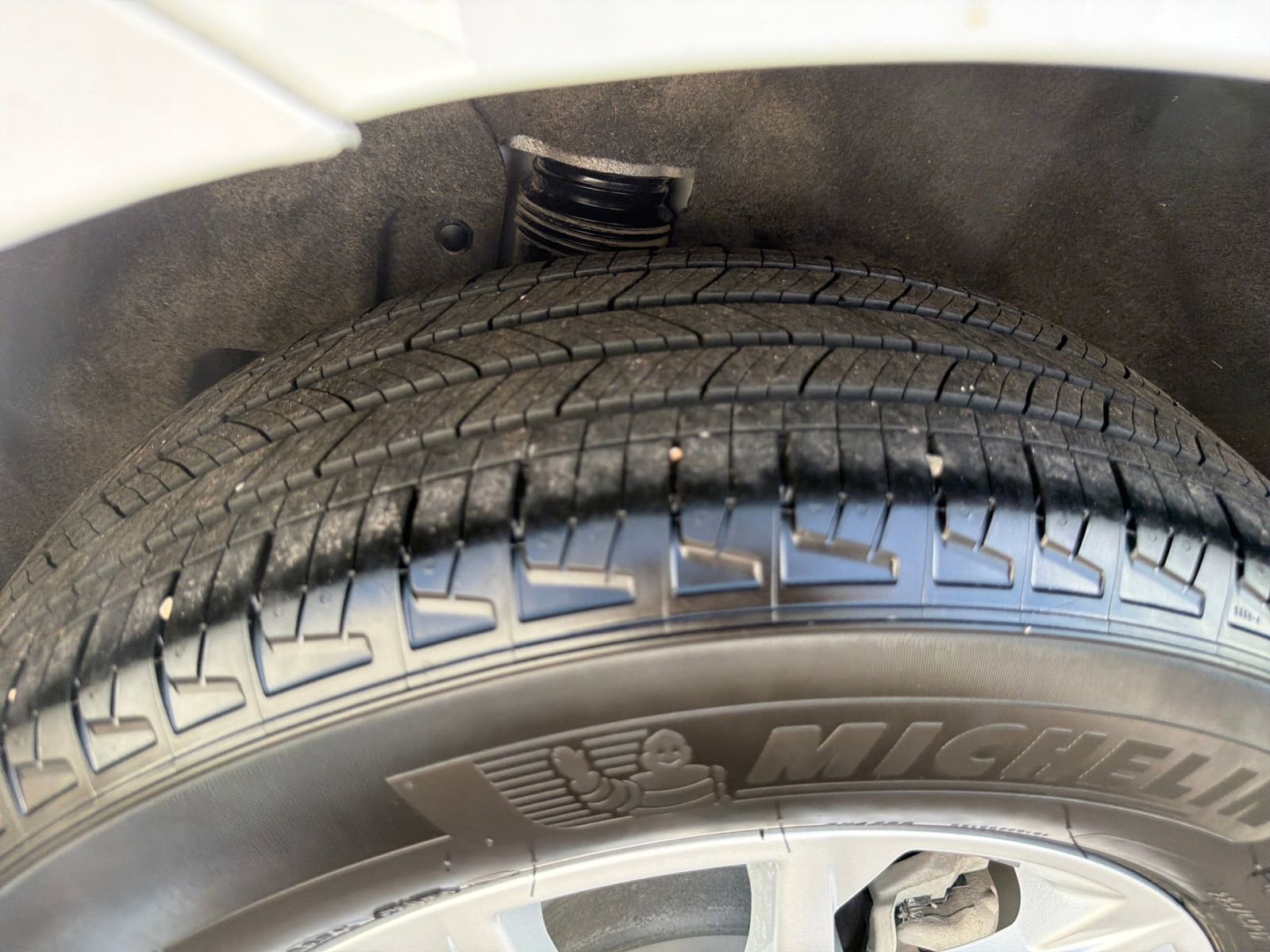 Used 2024 Chevrolet Equinox LT w/ LPO, Floor Liner Package image 12