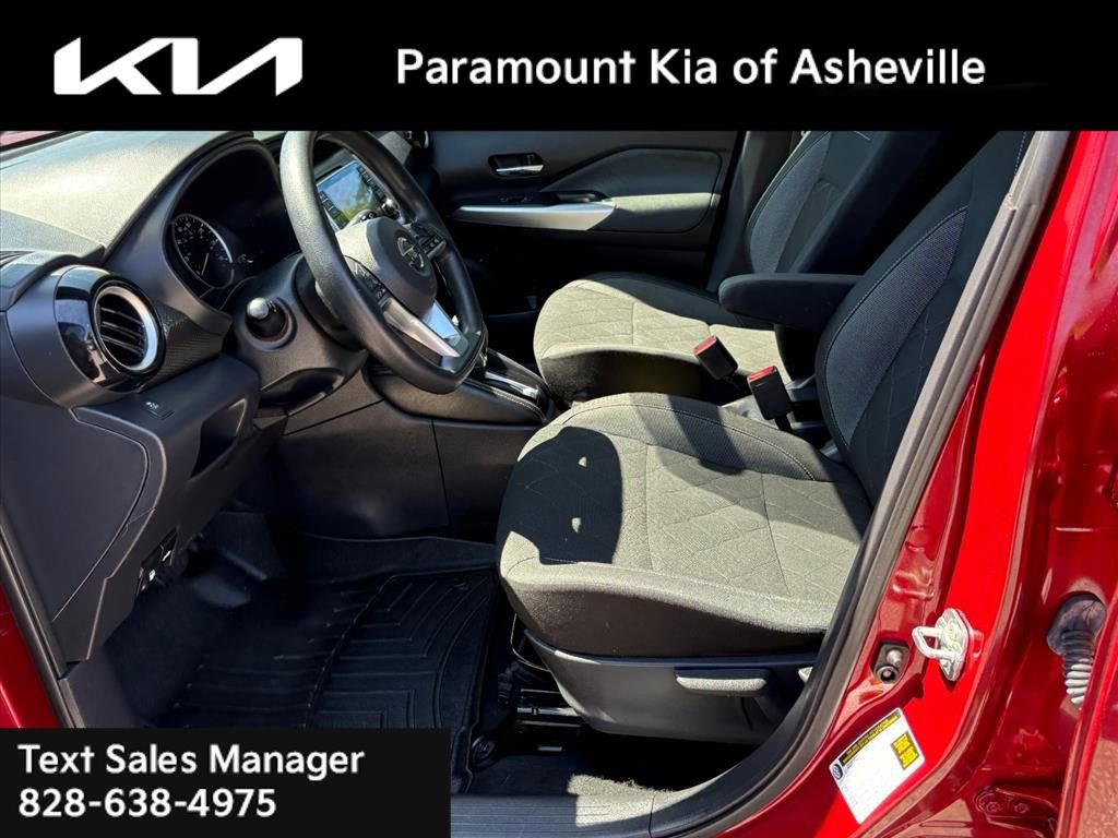Used 2019 Nissan Kicks SV w/ Exterior Electronics Package FWD image 17