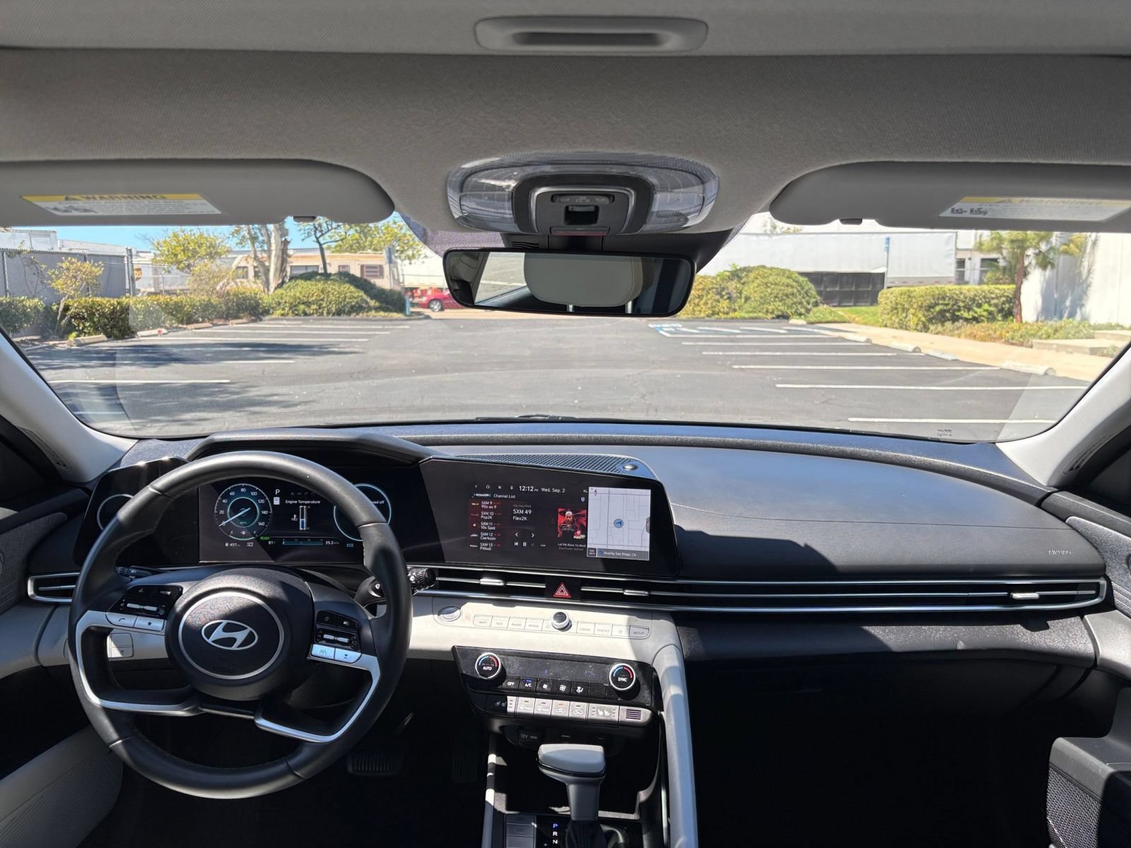 Used 2025 Hyundai Elantra Limited FWD image 34