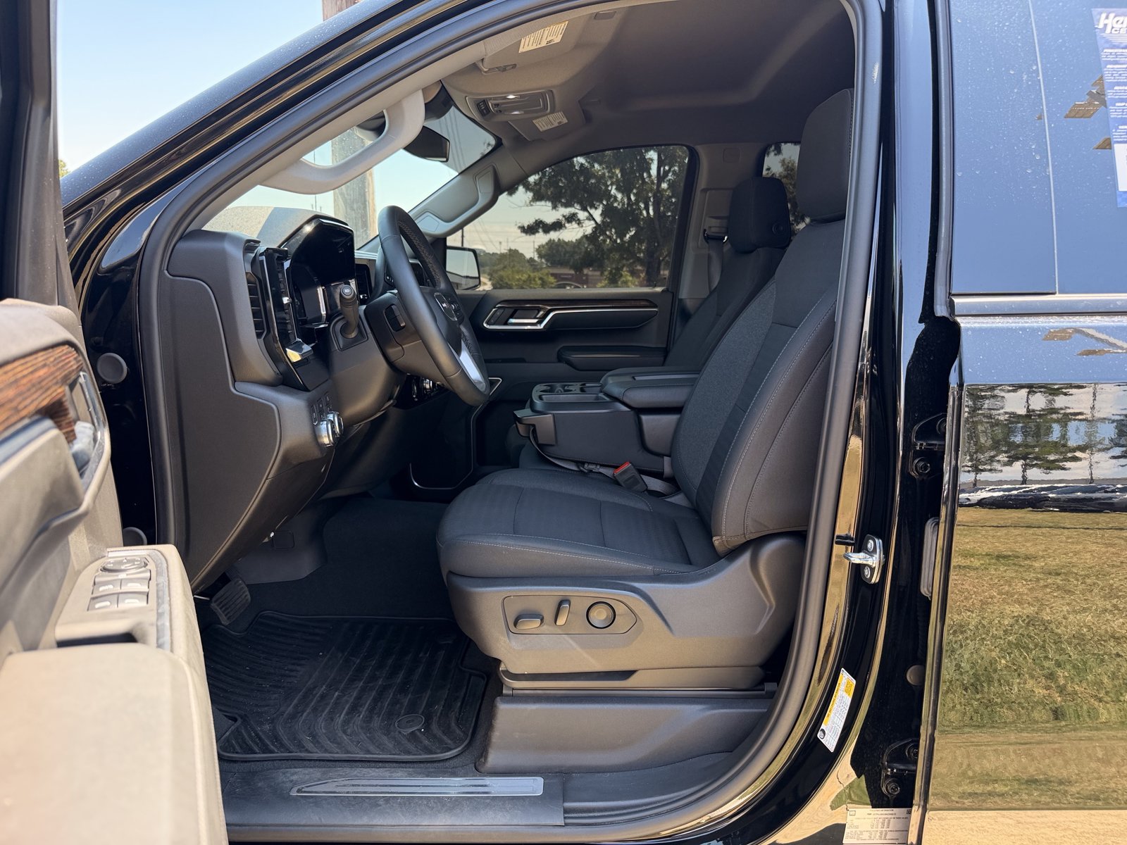 Used 2024 GMC Sierra 1500 Elevation AWD/4WD image 14