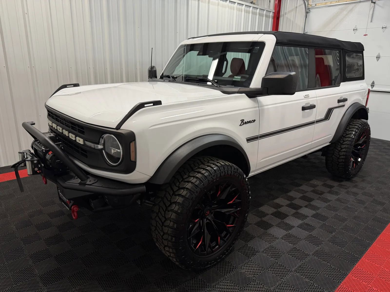 Used 2023 Ford Bronco 4-Door AWD/4WD image 5