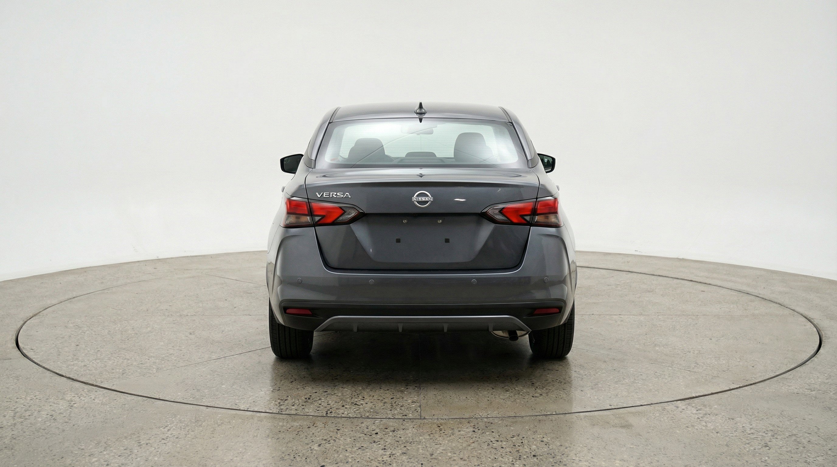 Used 2025 Nissan Versa SV image 7
