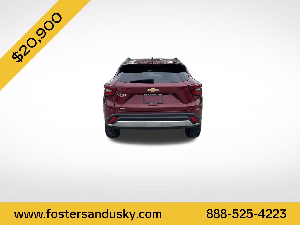 Used 2024 Chevrolet Trax LT w/ Sunroof Package FWD image 4