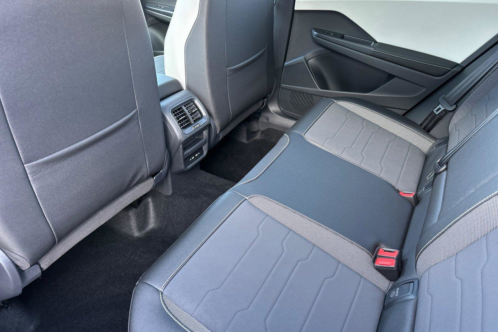 New 2026 Volkswagen Taos SE image 11