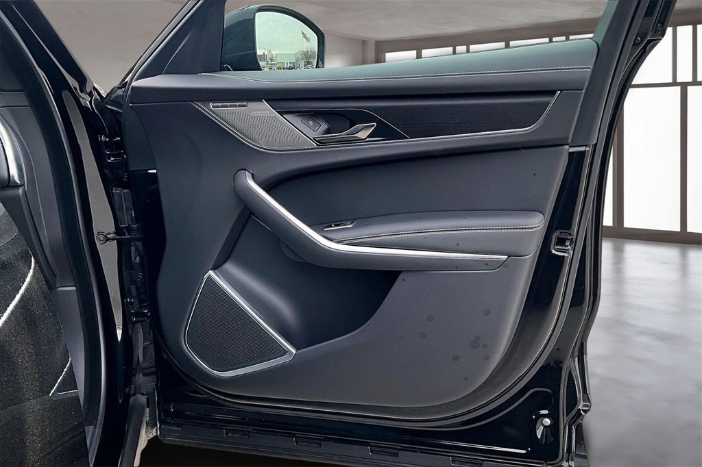 Certified 2025 Jaguar F-PACE R-Dynamic S image 19