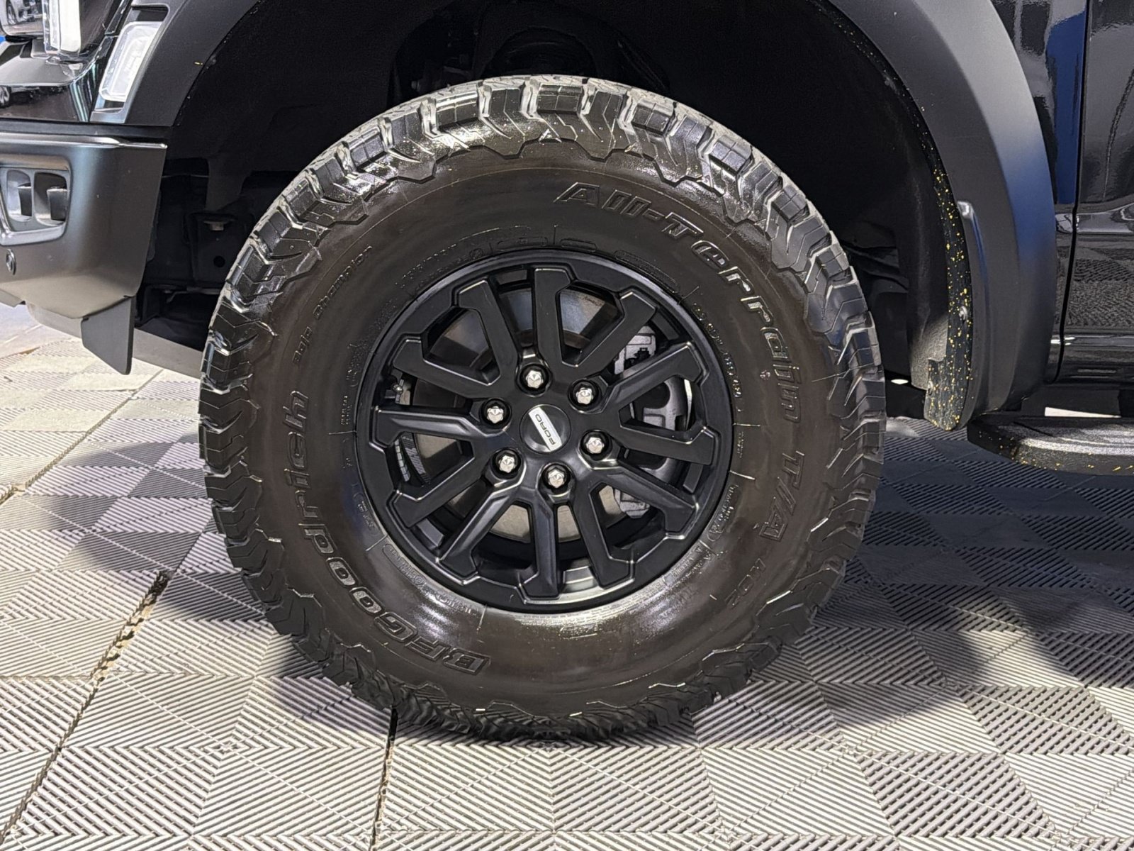 Used 2025 Ford F150 Raptor AWD/4WD image 16