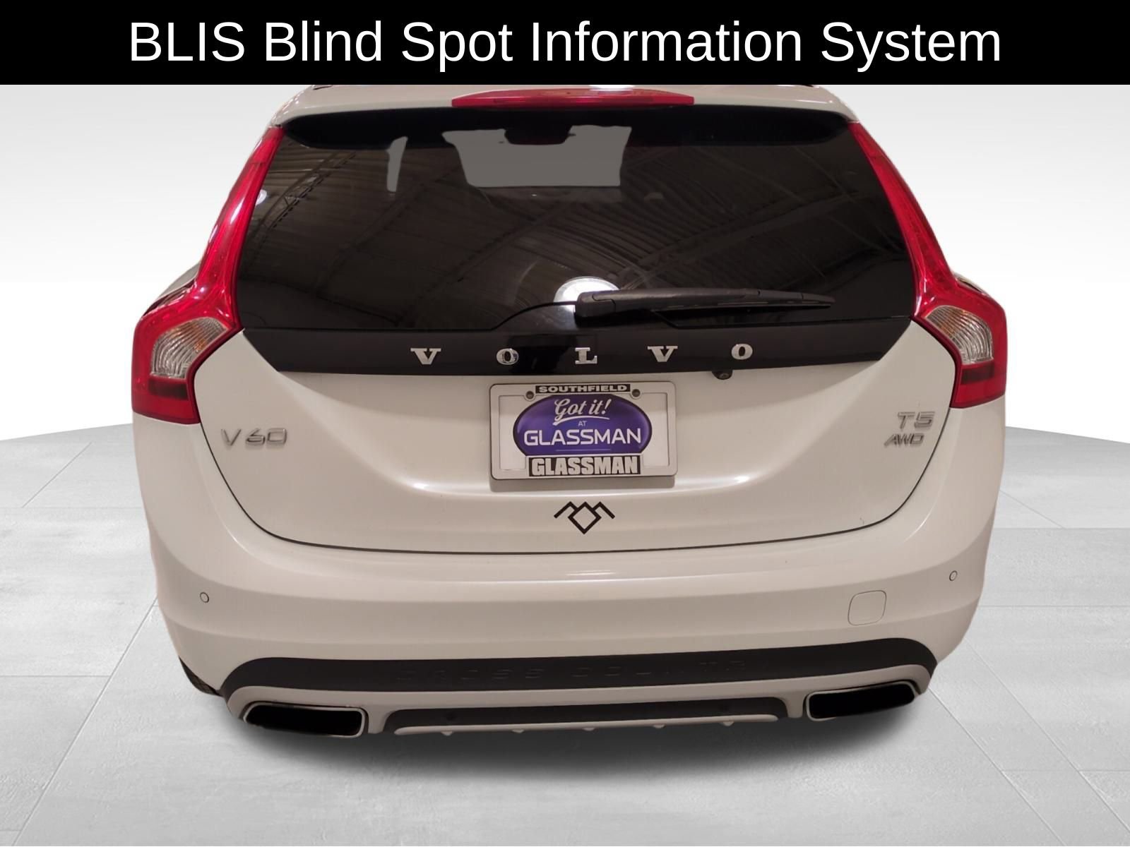 Used 2017 Volvo V60 T5 Cross Country Platinum w/ Climate Package image 6