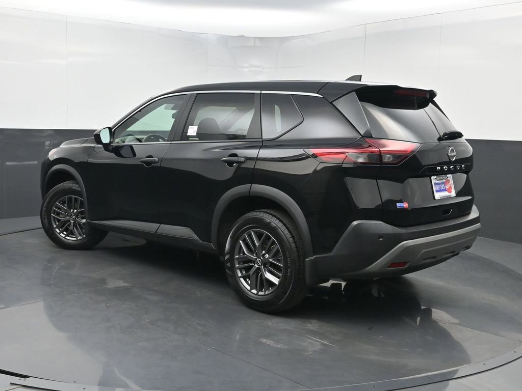 Used 2023 Nissan Rogue S image 19