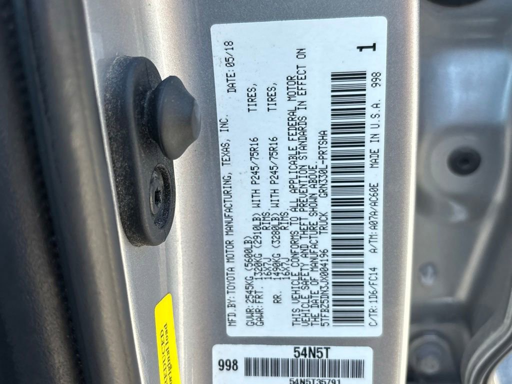 Used 2018 Toyota Tacoma SR5 RWD image 13