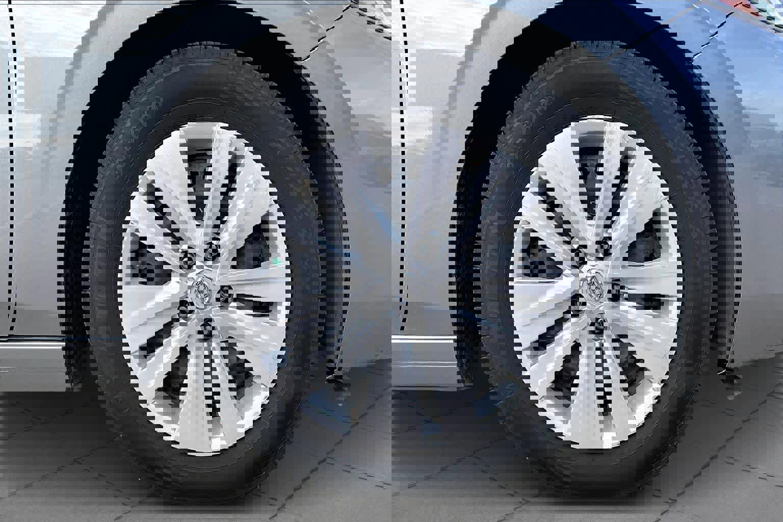 Certified 2023 Nissan Sentra S image 9