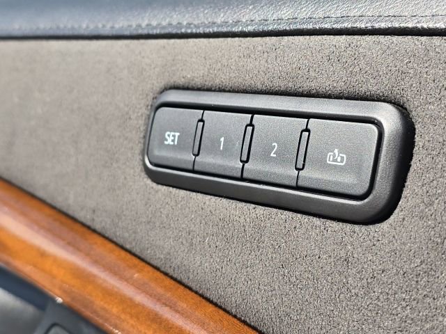 Used 2020 Cadillac Escalade Luxury RWD image 26