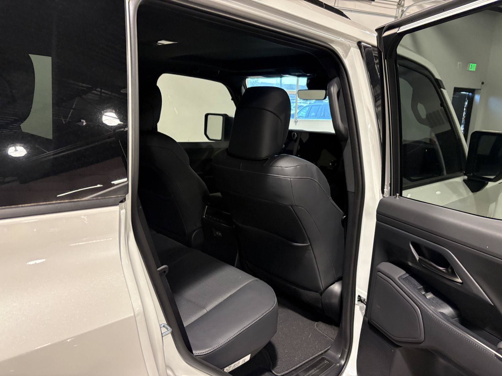 Used 2026 Lexus GX 550 w/ Cold Area Package AWD/4WD image 42