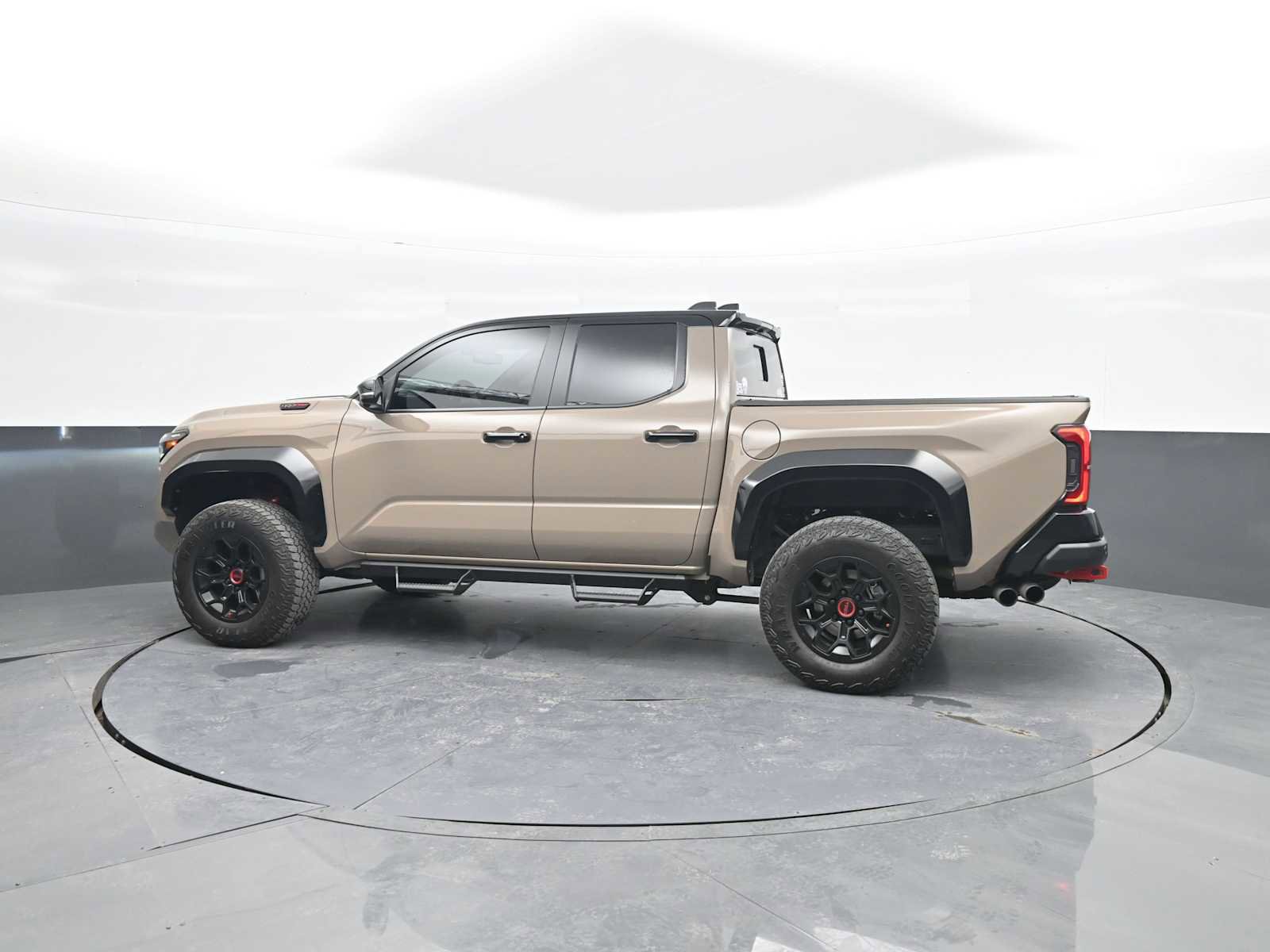 Used 2025 Toyota Tacoma TRD Pro image 5
