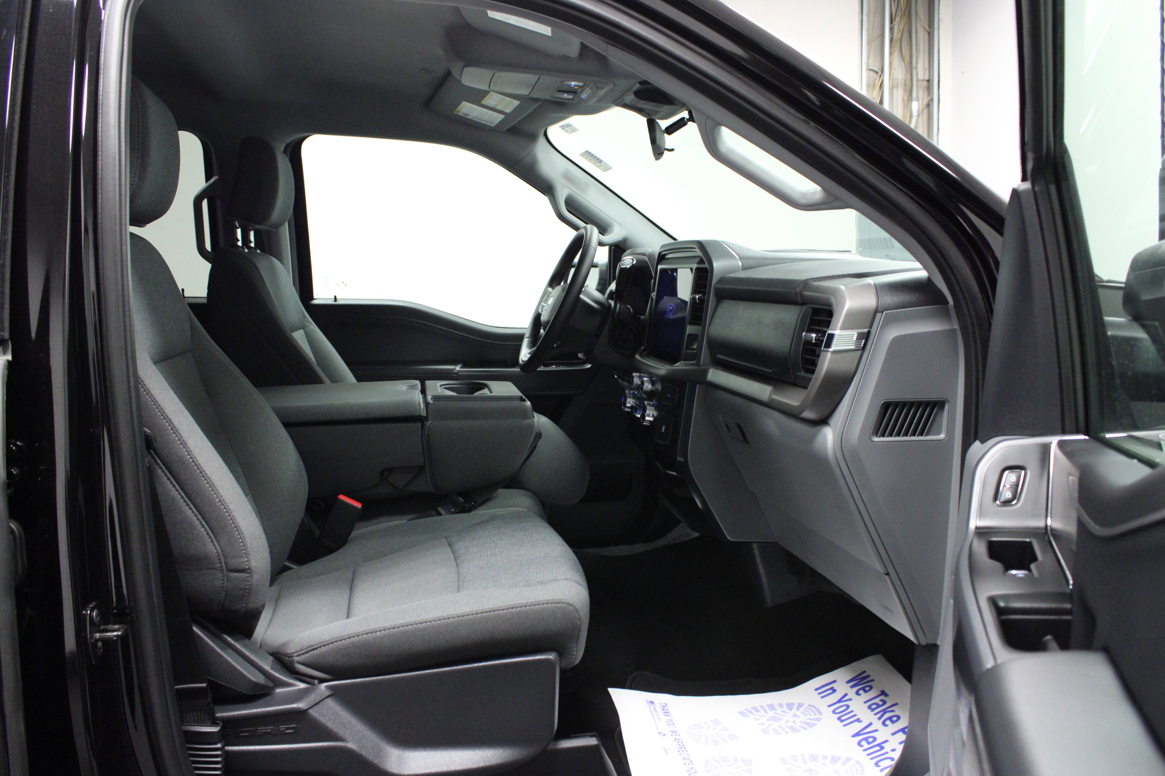 Used 2025 Ford F150 XLT w/ Equipment Group 301A Standard image 16