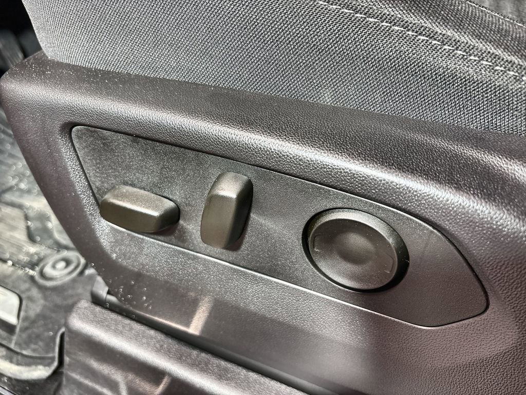 Used 2024 GMC Sierra 1500 Elevation image 27