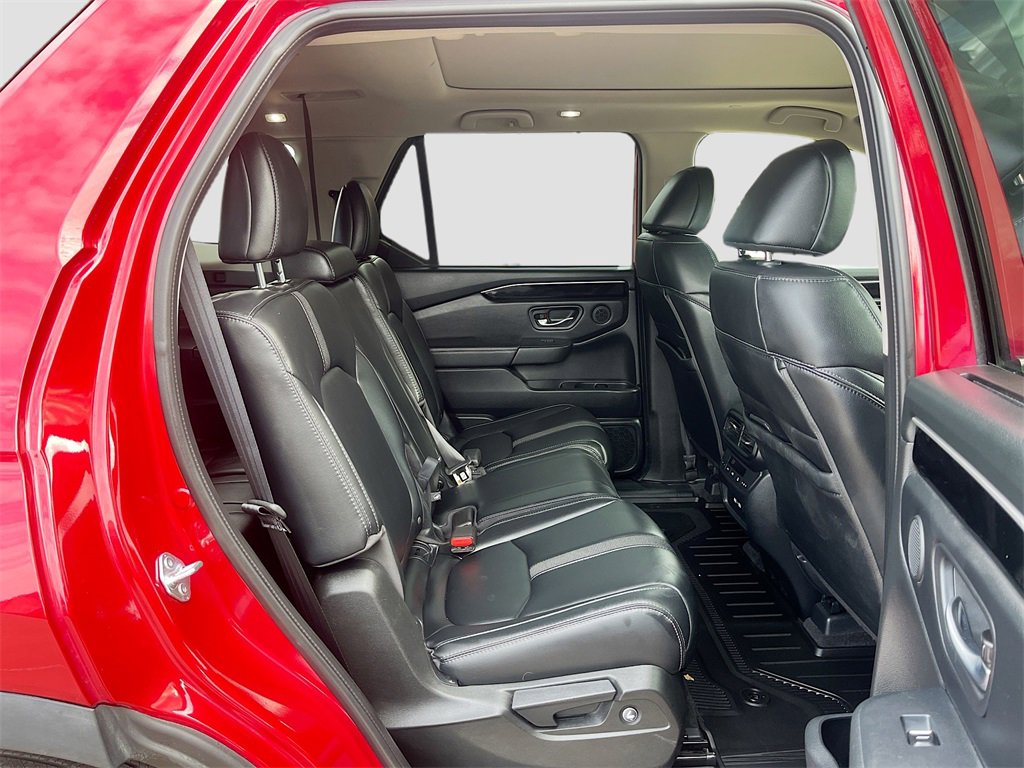 Used 2023 Honda Pilot Touring image 31