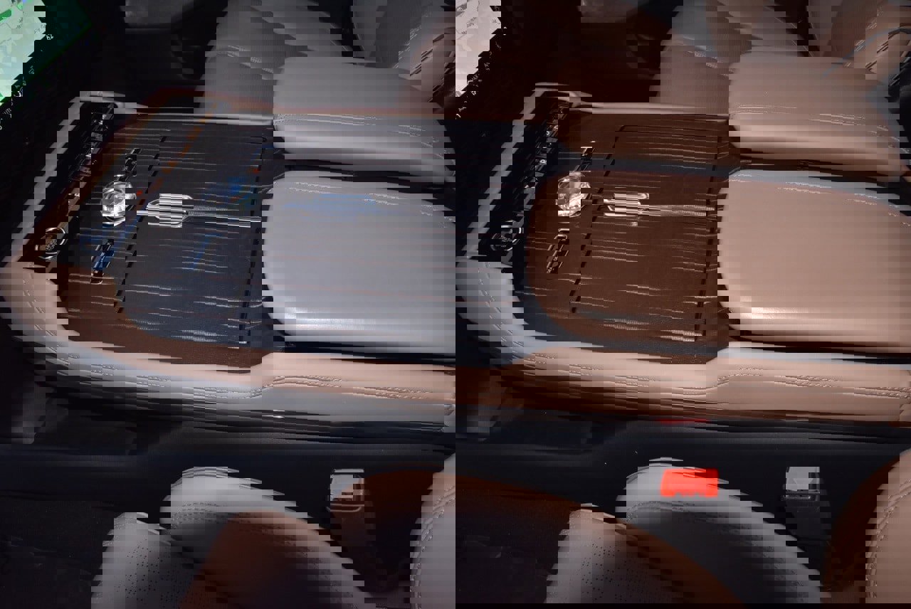 Certified 2025 Lincoln Navigator Black Label image 36