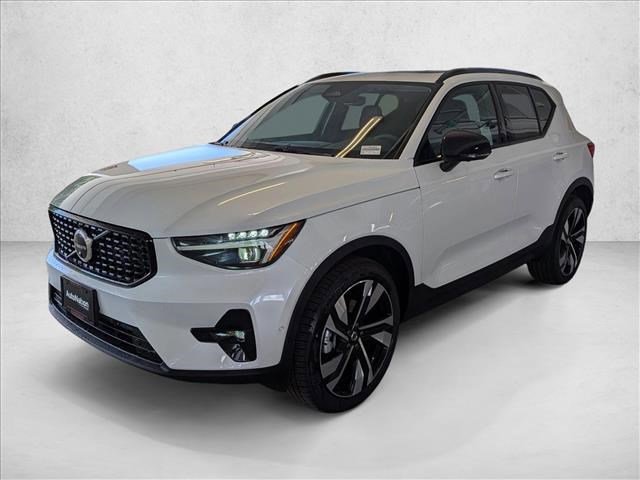 New 2026 Volvo XC40 B5 Ultra w/ Climate Package
