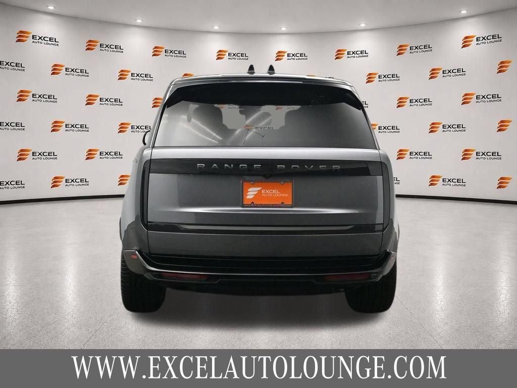 Used 2024 Land Rover Range Rover SE AWD/4WD image 4
