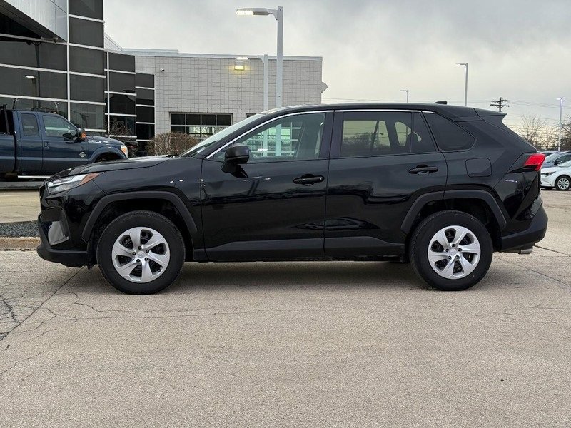 Used 2023 Toyota RAV4 LE image 6