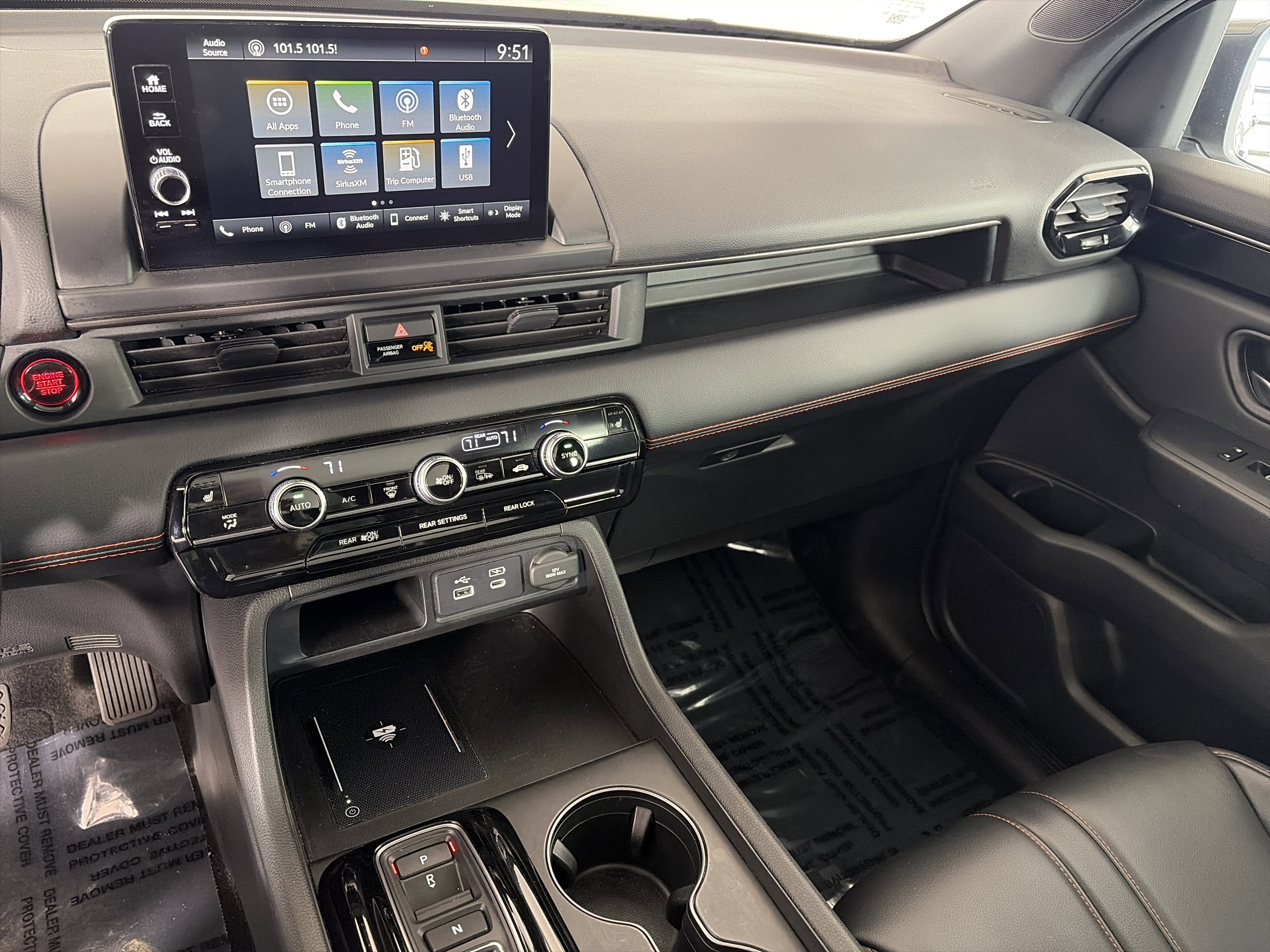 Used 2023 Honda Pilot TrailSport image 4