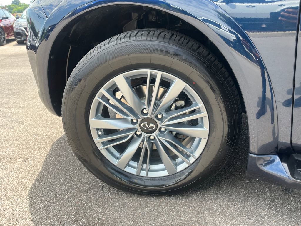 Used 2024 INFINITI QX80 Luxe AWD/4WD image 29
