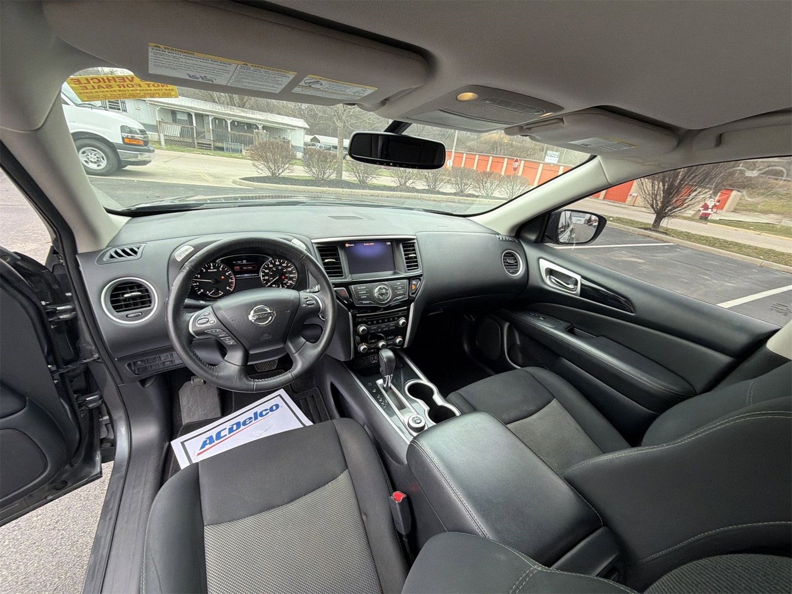 Used 2018 Nissan Pathfinder SV w/ Cargo Package image 21