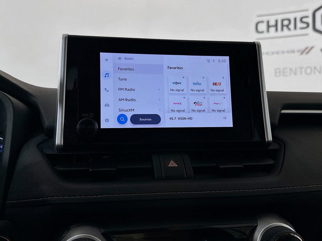 Used 2025 Toyota RAV4 XLE AWD/4WD image 13