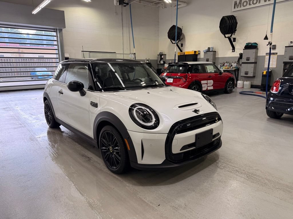 Certified 2024 MINI Cooper SE FWD image 7