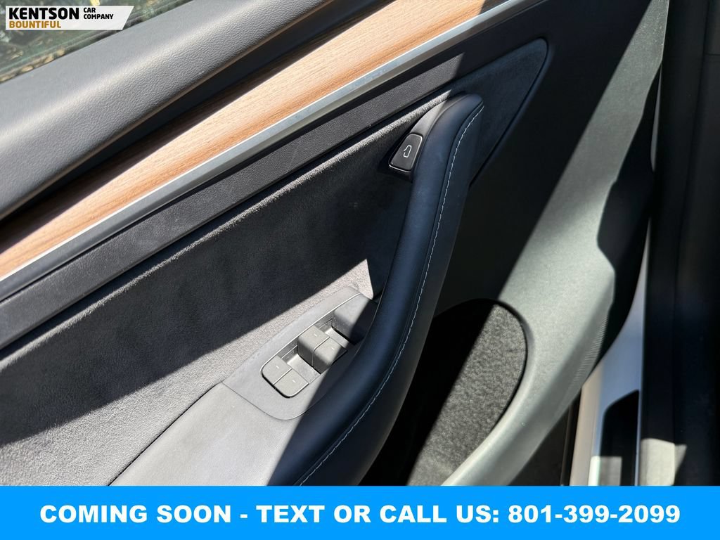 Used 2024 Tesla Model Y Performance AWD/4WD image 16