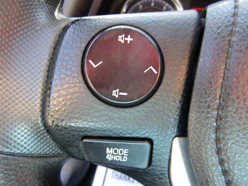 Used 2018 Toyota Corolla LE image 13