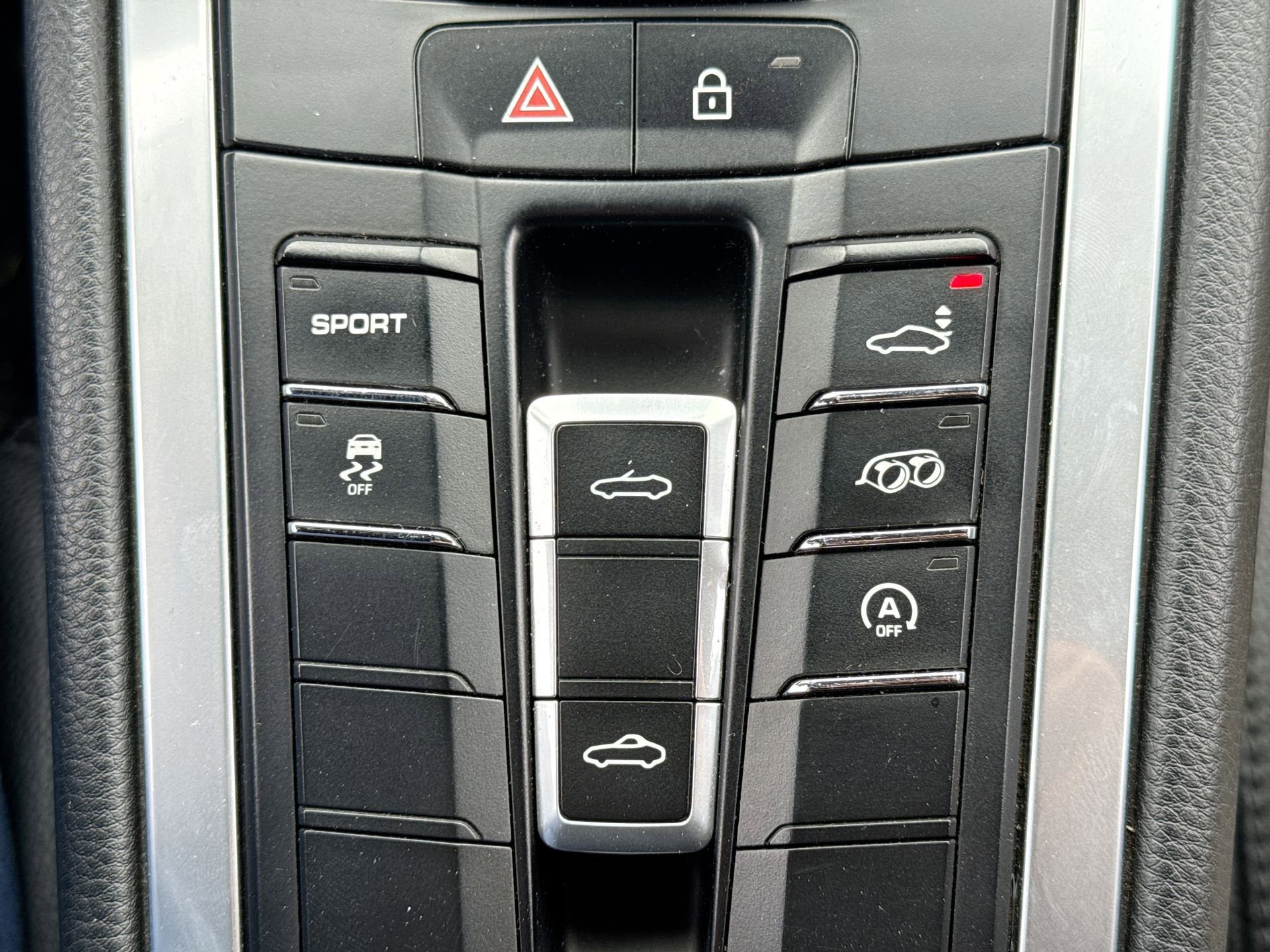 Used 2021 Porsche 718 Boxster RWD image 17