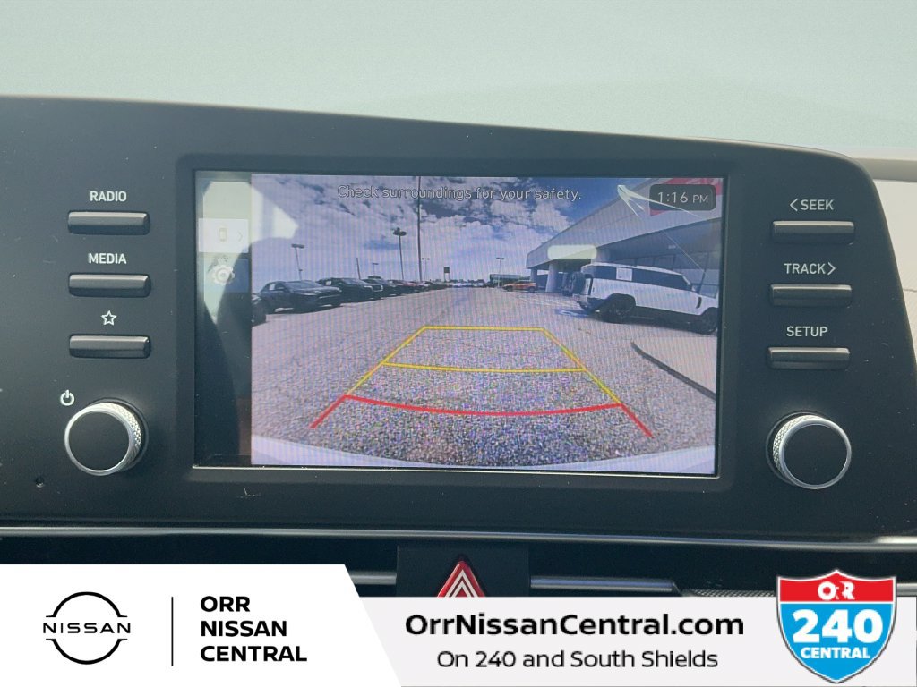 Used 2025 Hyundai Elantra Hybrid FWD image 25