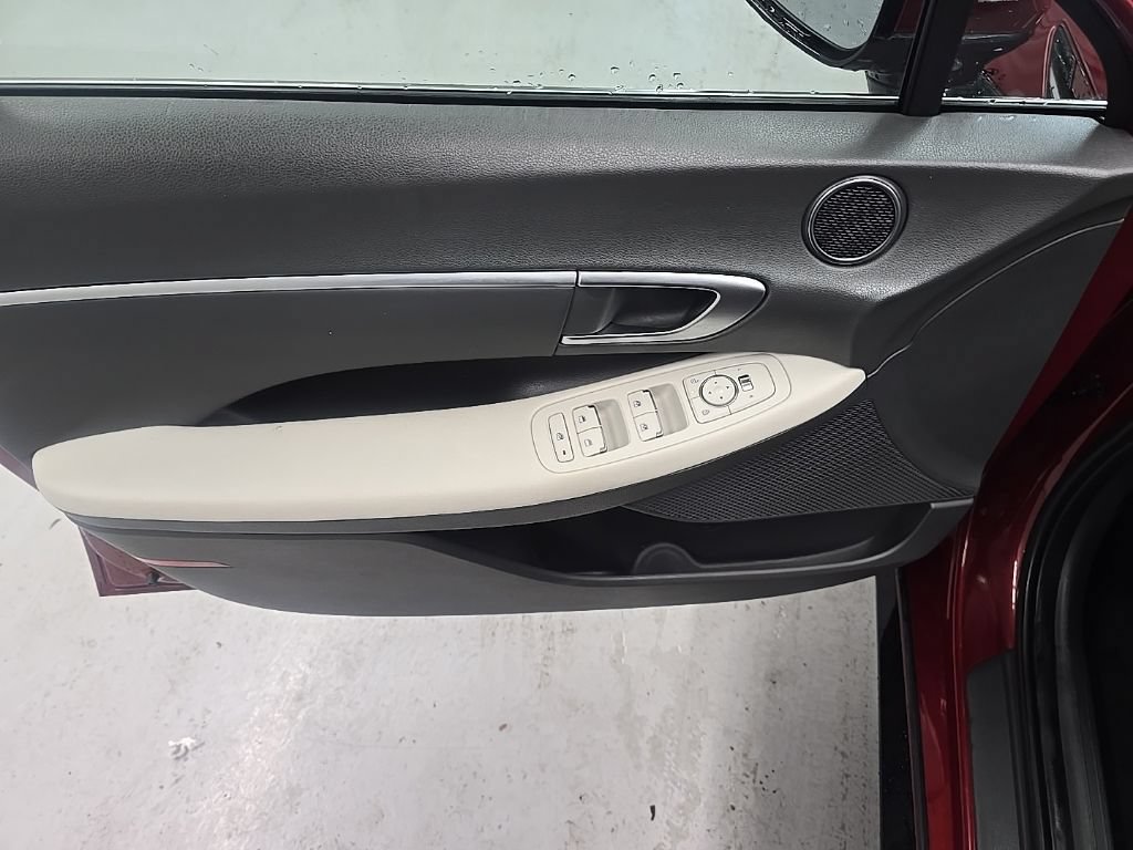 Certified 2025 Hyundai Sonata SEL FWD image 10