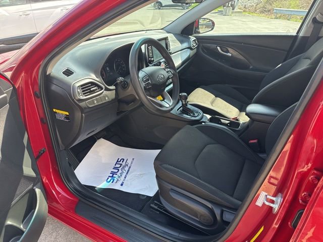Used 2018 Hyundai Elantra GT FWD image 6