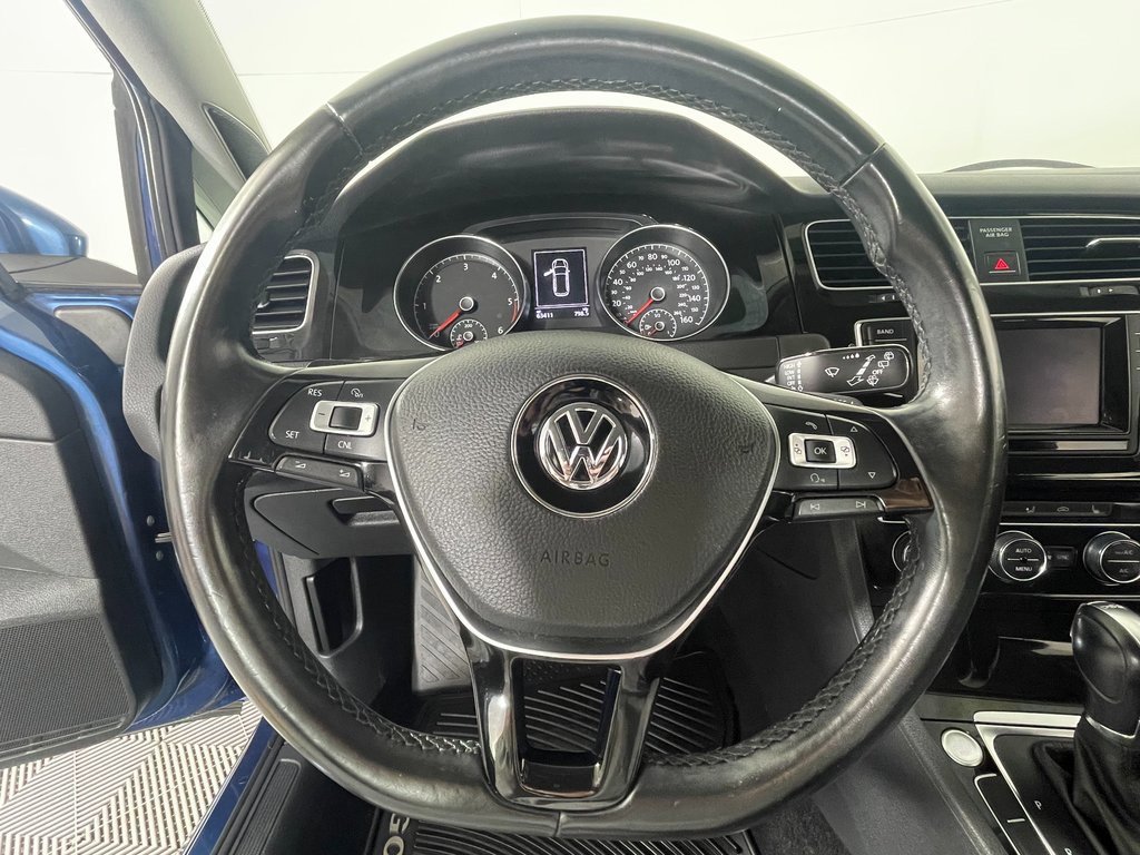 Used 2015 Volkswagen Golf TDI SEL image 16
