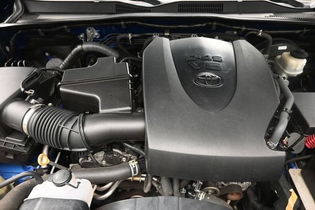Used 2016 Toyota Tacoma TRD Sport w/ Premium & Technology Package RWD image 30