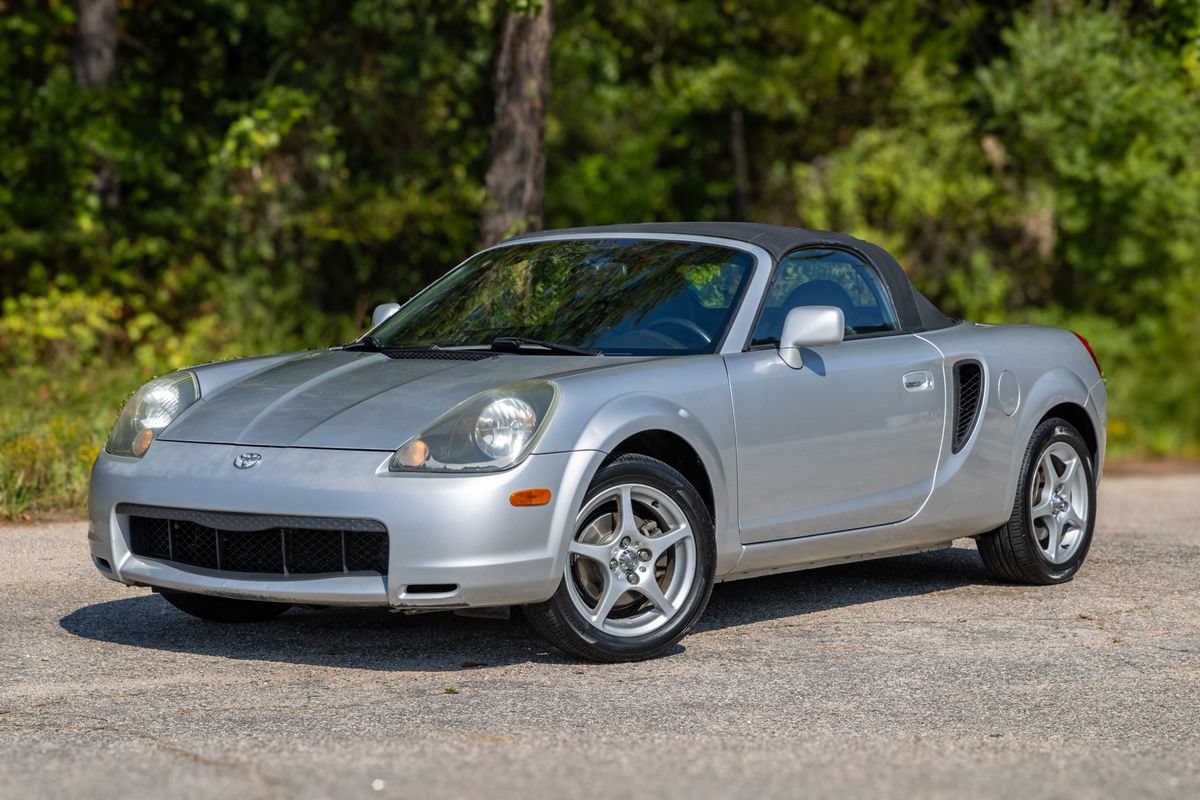 Used 2002 Toyota MR2