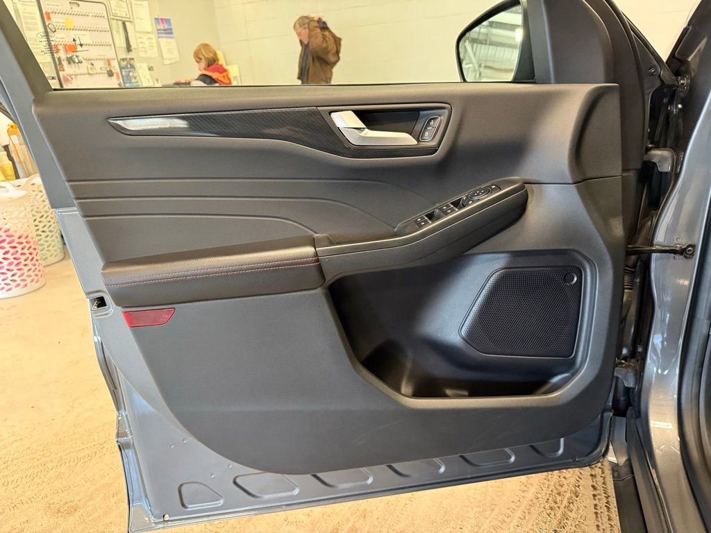 Used 2024 Ford Escape ST-Line AWD/4WD image 19