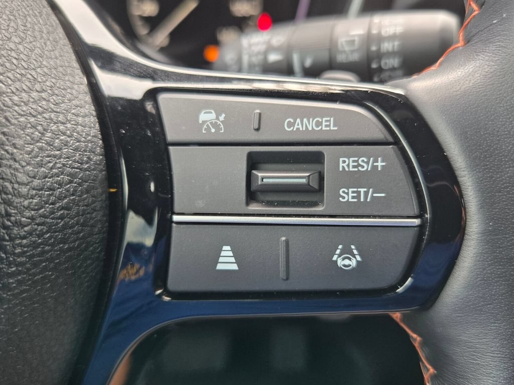 Used 2025 Honda Pilot Sport image 20